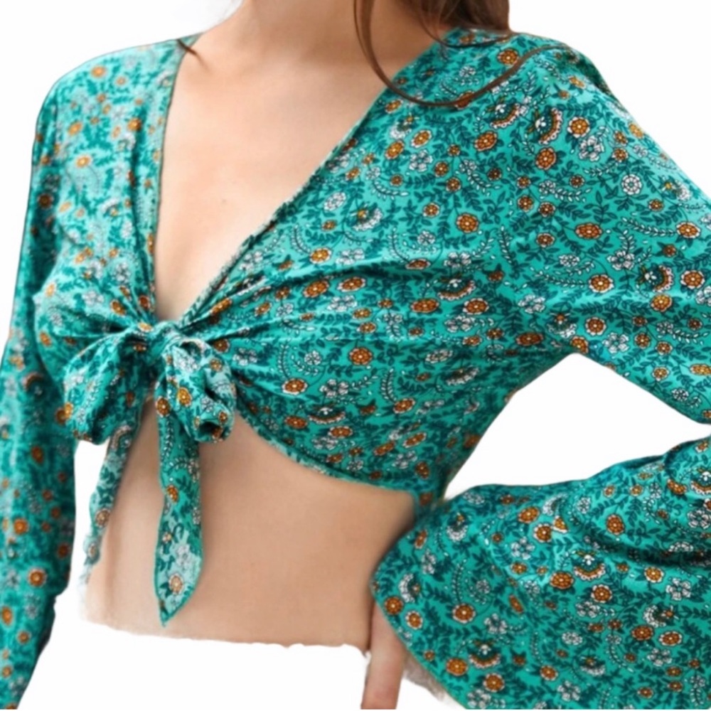 New Boho Floral Green & Orange Ditzy Bell Sleeve Tie Front Crop Kimono Top - Picture 13 of 16